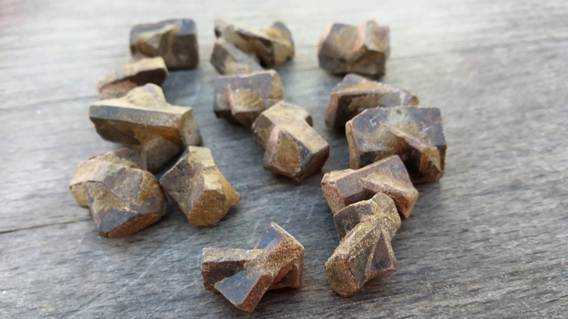 Staurolite brute