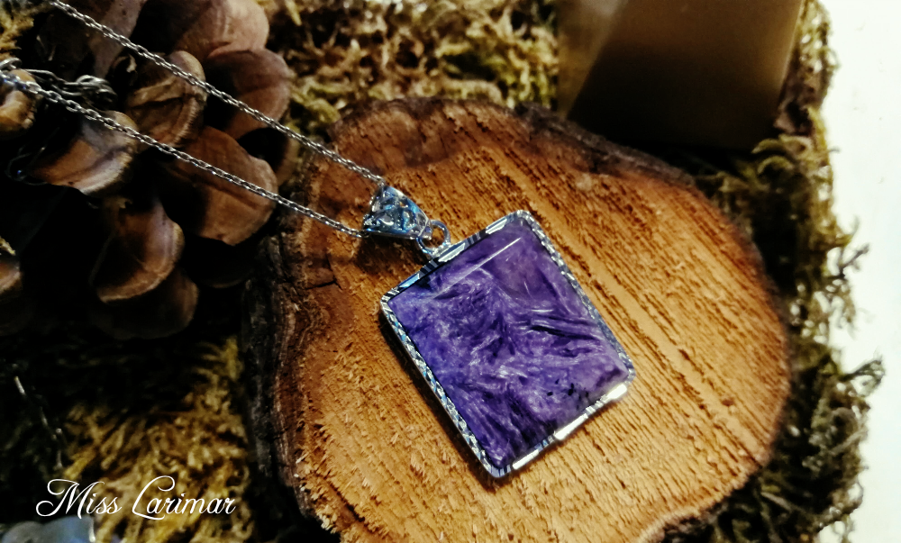 Galet Charoite